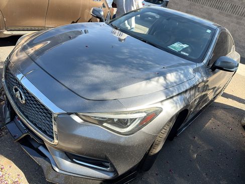 Used 2017 INFINITI Q60 Red Sport 400 RWD image 1