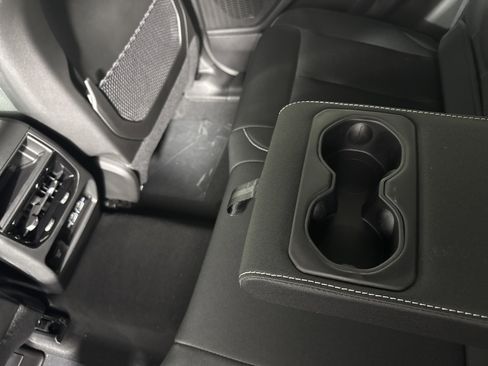 New 2025 Jeep Grand Cherokee Laredo X w/ Luxury Tech Group I image 22