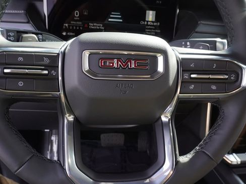 New 2026 GMC Acadia Elevation image 18