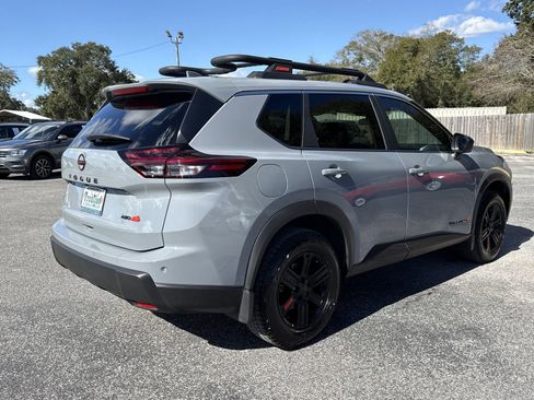 Used 2025 Nissan Rogue SV AWD/4WD image 5