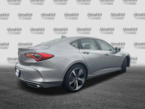 Used 2024 Acura TLX w/ Technology Package image 9