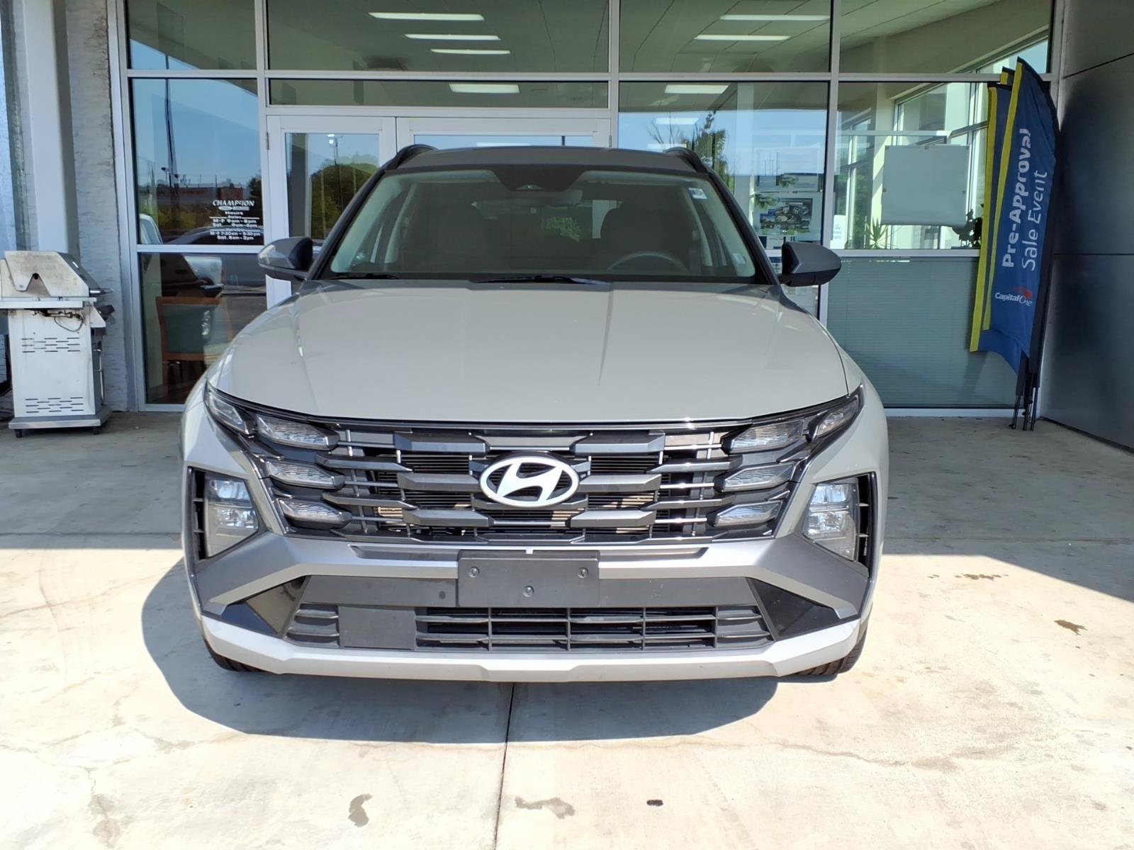 Used 2025 Hyundai Tucson SEL AWD/4WD image 2