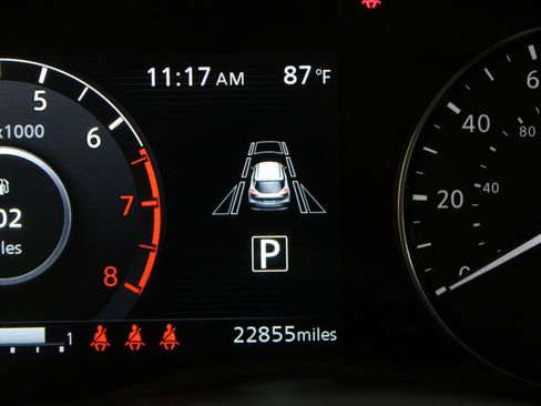 Used 2023 Nissan Kicks SR w/ SR Premium Package FWD image 10
