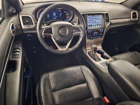 Used 2017 Jeep Grand Cherokee Limited AWD/4WD image 7