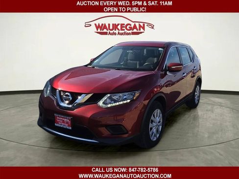 Used 2015 Nissan Rogue S FWD image 1