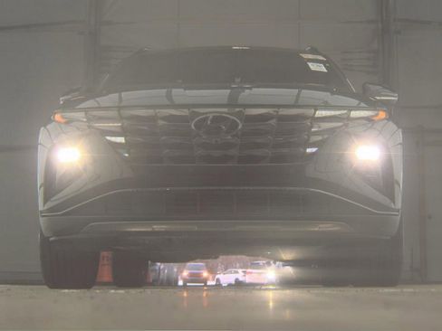 Used 2023 Hyundai Tucson Limited w/ Cargo Package image 3