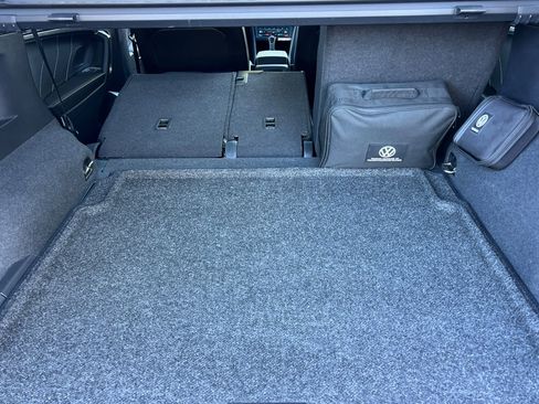 Certified 2022 Volkswagen Tiguan SEL R-Line image 15