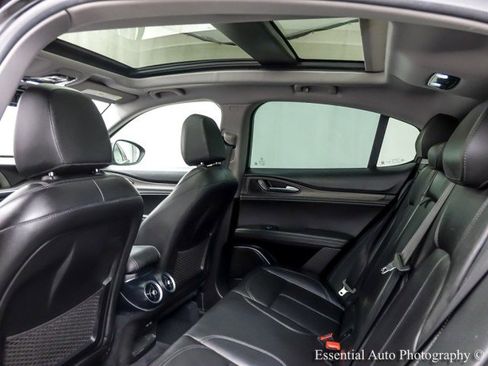 Used 2019 Alfa Romeo Stelvio Ti AWD/4WD image 15