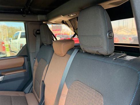 Used 2023 Ford Bronco Outer Banks AWD/4WD image 9