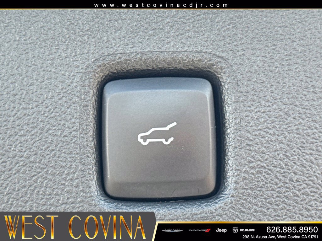 Used 2024 Ford Escape ST-Line FWD image 17