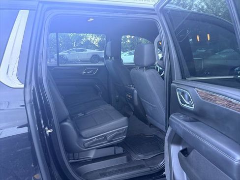 Used 2021 Chevrolet Suburban LS RWD image 21