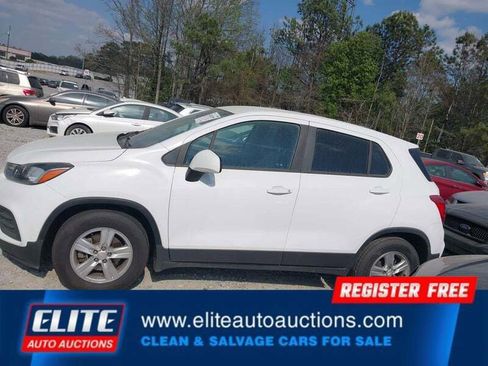 Used 2020 Chevrolet Trax LS w/ Tint and Cruise Package FWD image 27