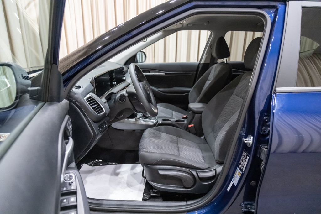 Used 2025 Kia Seltos LX AWD/4WD image 9