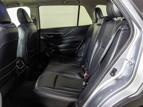Used 2025 Subaru Outback Touring XT AWD/4WD image 40