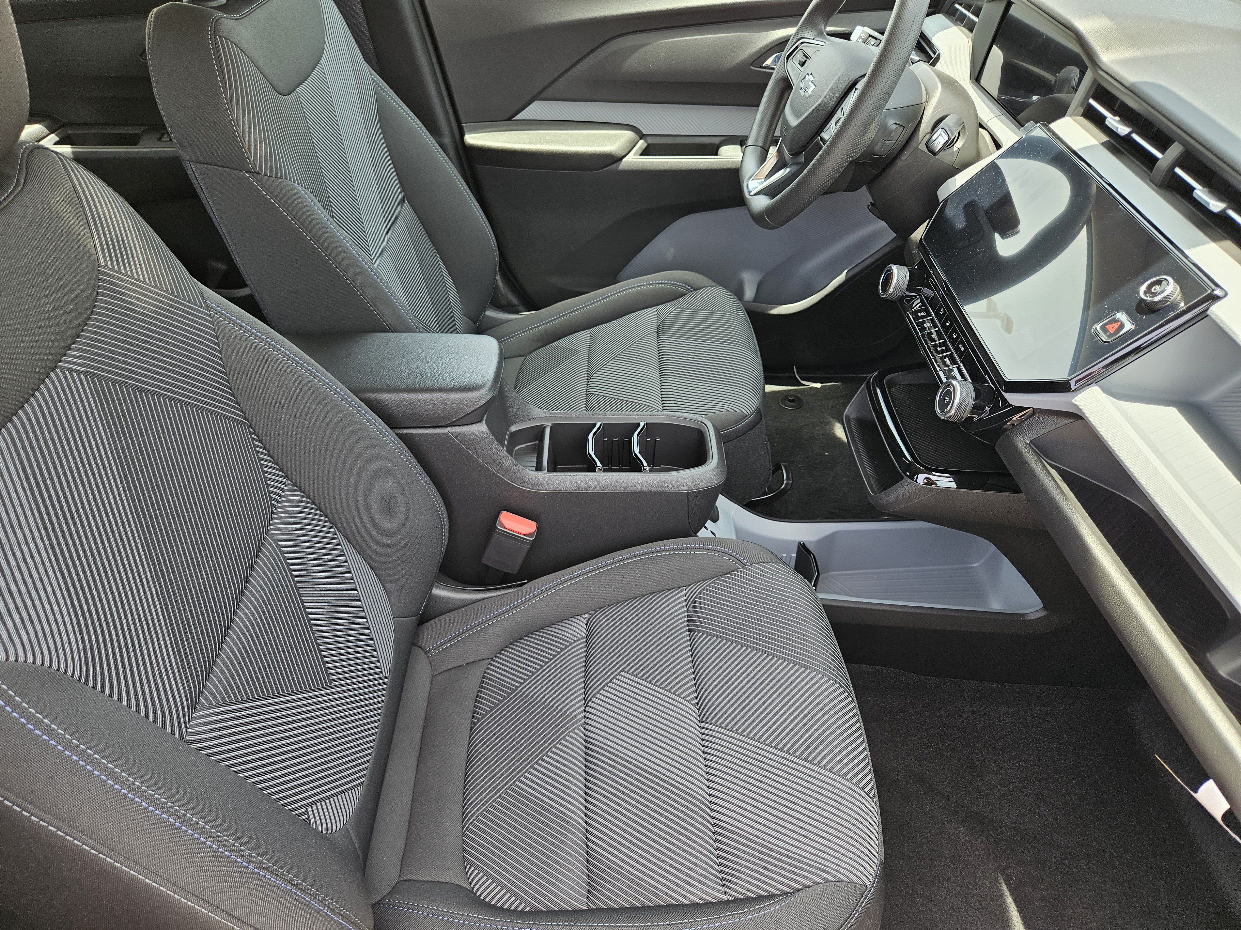 New 2027 Chevrolet Bolt LT FWD image 10