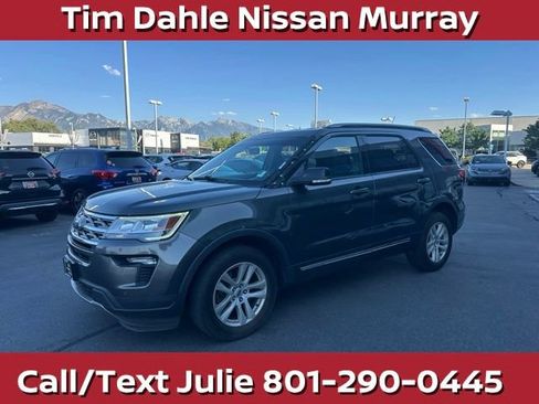 Used 2018 Ford Explorer XLT w/ Equipment Group 202A AWD/4WD image 6