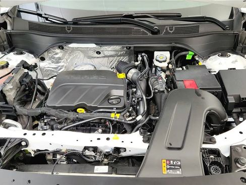 Used 2025 Chevrolet Trax LT w/ LT Convenience Package image 20