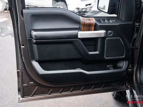 Used 2017 Ford F150 Lariat w/ Equipment Group 502A Luxury image 18