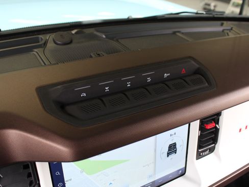Used 2024 Ford Bronco Heritage Edition AWD/4WD image 60