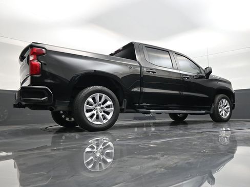 Used 2023 Chevrolet Silverado 1500 Custom image 24