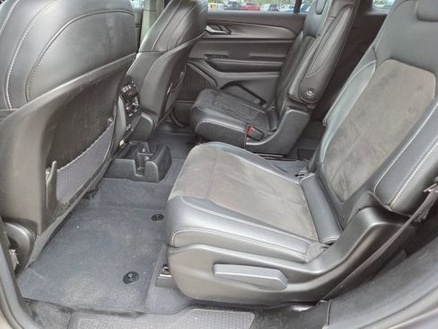 Used 2023 Jeep Grand Cherokee L Laredo RWD image 25