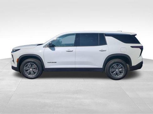 Used 2024 Chevrolet Traverse LS w/ LPO, Floor Liner Package FWD image 2