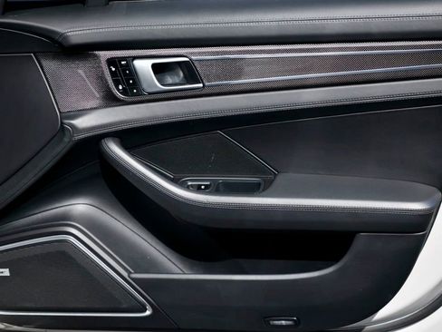 Used 2018 Porsche Panamera Turbo S image 47