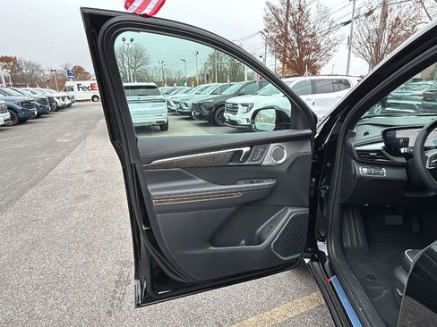 New 2026 Buick Enclave Avenir w/ Super Cruise Package image 11