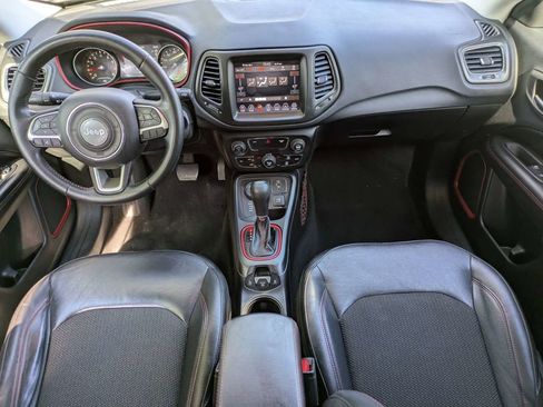 Used 2019 Jeep Compass Trailhawk image 14