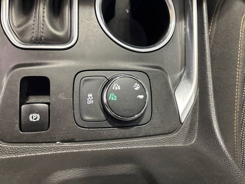 Used 2018 Chevrolet Traverse LT image 34