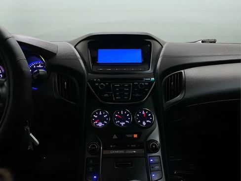 Used 2014 Hyundai Genesis 2.0T RWD image 18