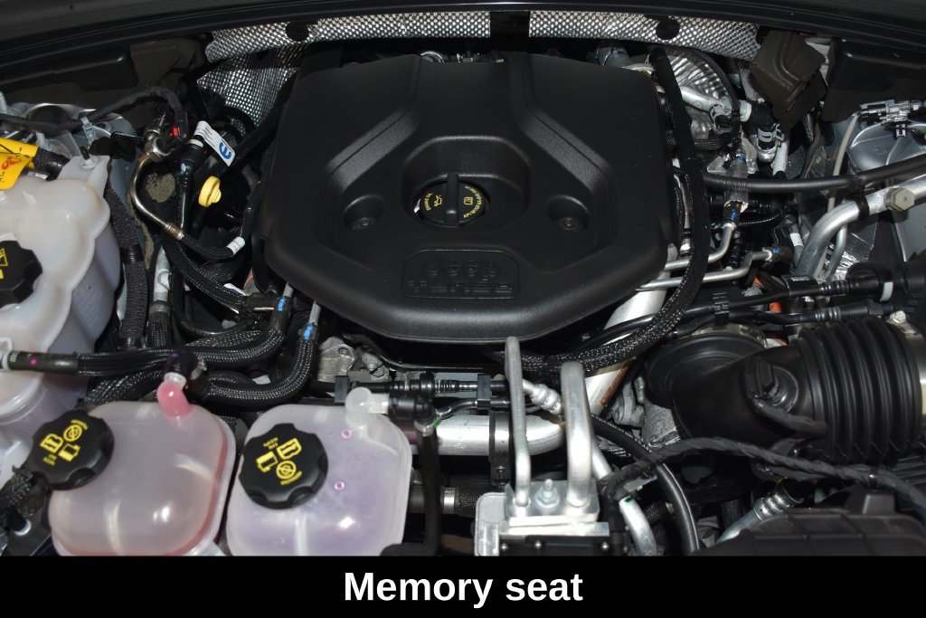 Used 2023 Jeep Grand Cherokee 4WD 4xe w/ Luxury Tech Group II image 9
