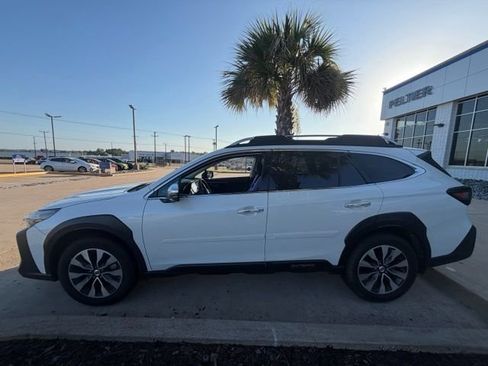 Used 2024 Subaru Outback Touring AWD/4WD image 8