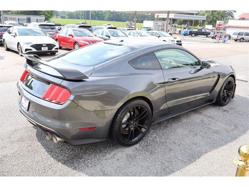 Used 2017 Ford Mustang Shelby GT350 RWD image 5