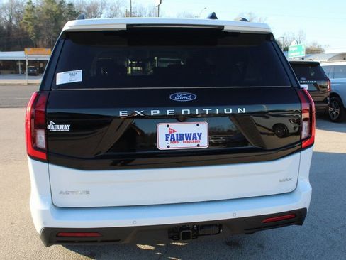 New 2026 Ford Expedition Max Active image 11