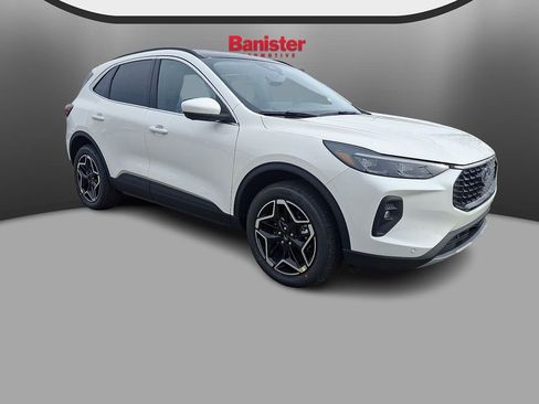 New 2026 Ford Escape Platinum w/ Premium Technology Package image 2