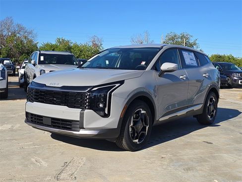 New 2026 Kia Sportage EX image 4