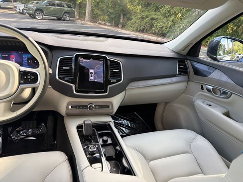 Certified 2023 Volvo XC90 B6 Plus w/ Protection Package AWD/4WD image 31