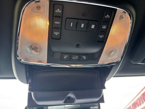 Used 2020 Jeep Grand Cherokee Limited w/ Luxury Group II image 46