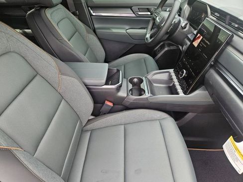 New 2026 GMC Terrain AT4 w/ Convenience Package III AWD/4WD image 11