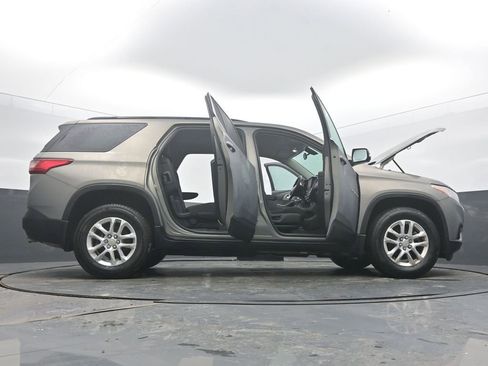 Used 2019 Chevrolet Traverse LT image 47