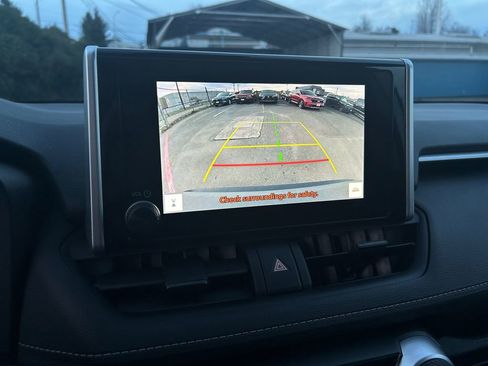 Used 2024 Toyota RAV4 XLE w/ Convenience Package image 19