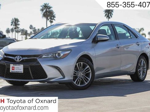 Used 2015 Toyota Camry SE image 1