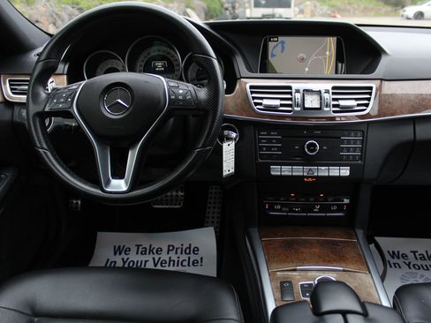 Used 2016 Mercedes-Benz E 350 4MATIC Sedan image 19