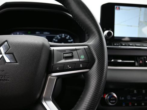 Used 2024 Mitsubishi Outlander SEL image 52