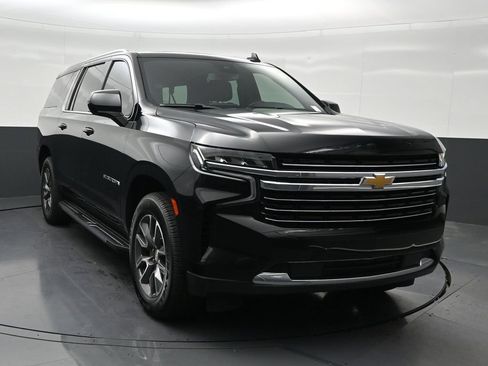 Used 2023 Chevrolet Suburban LT RWD image 8