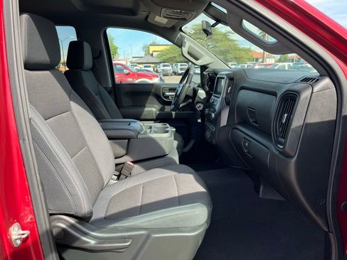 Used 2020 Chevrolet Silverado 1500 Custom w/ Custom Value Package image 17