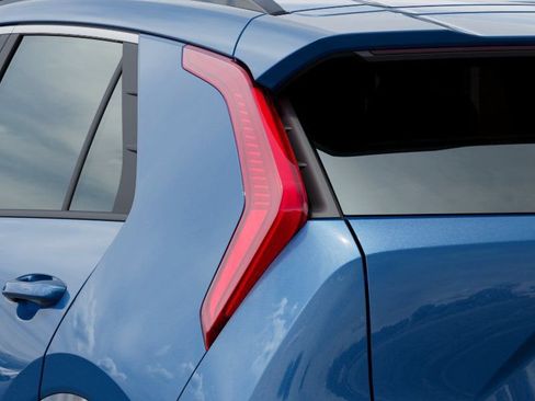New 2026 Kia Niro Wind FWD image 11