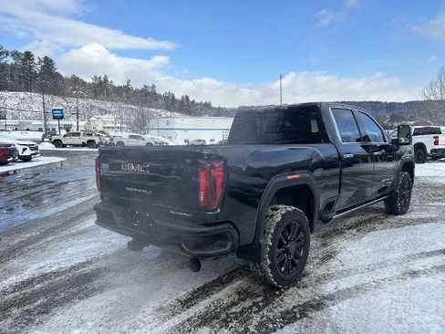 Used 2023 GMC Sierra 2500 Denali w/ Denali Black Diamond Edition image 6