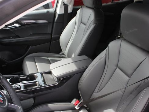 New 2025 Buick Envision Preferred image 2